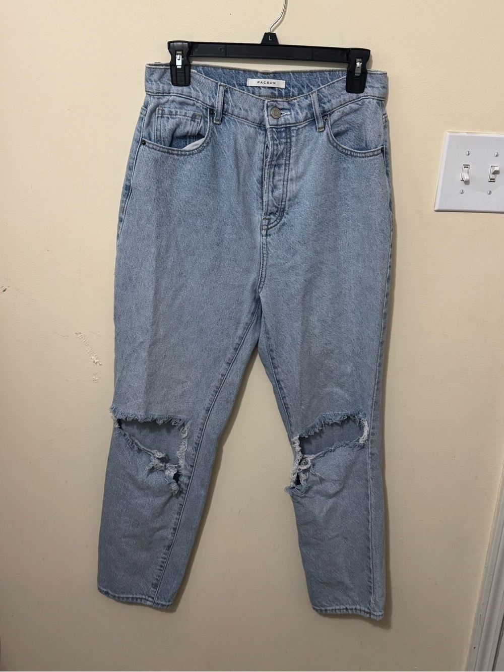PacSun Light Wash Distressed Boyfriend Jeans